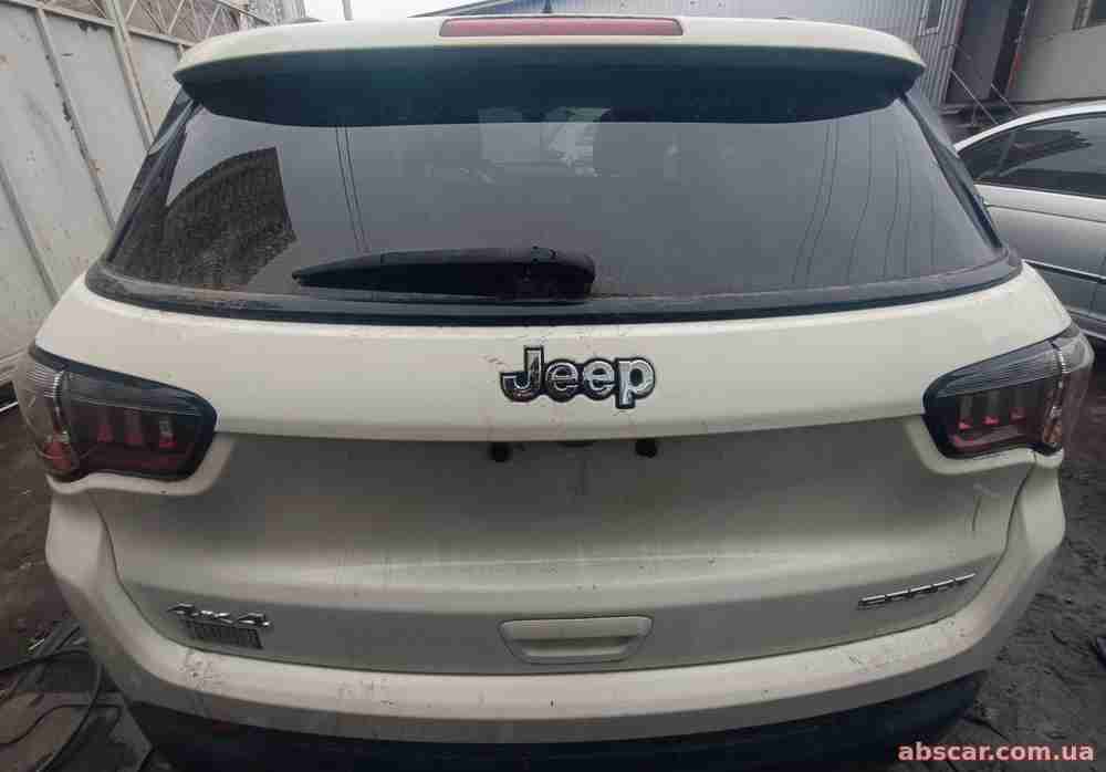 Скло заднє Jeep Compass 2019 55112797AA