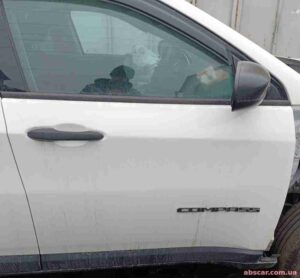 Двері передні праві 68242542AD Jeep Compass Trailhawk 2018