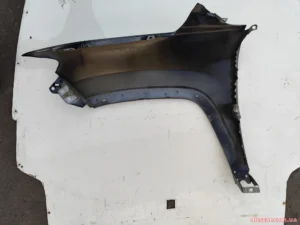 Крило переднє праве Jeep Compass 2019 68243850AA