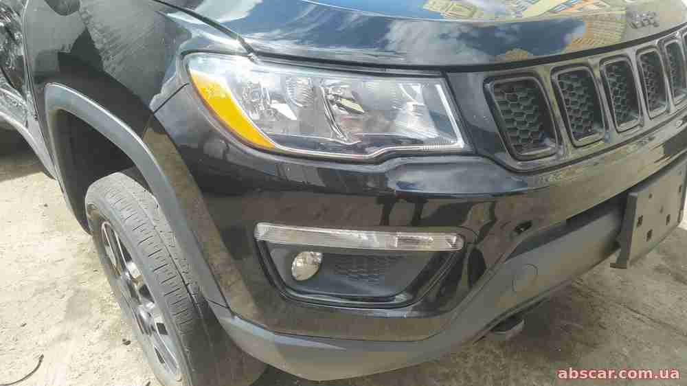Бампер передній у зборі Jeep Compass 2019 68351173AA