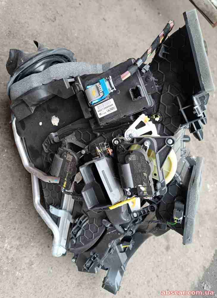 Пічка в зборі Jeep Compass 2019 68350331AA, 68245110AF