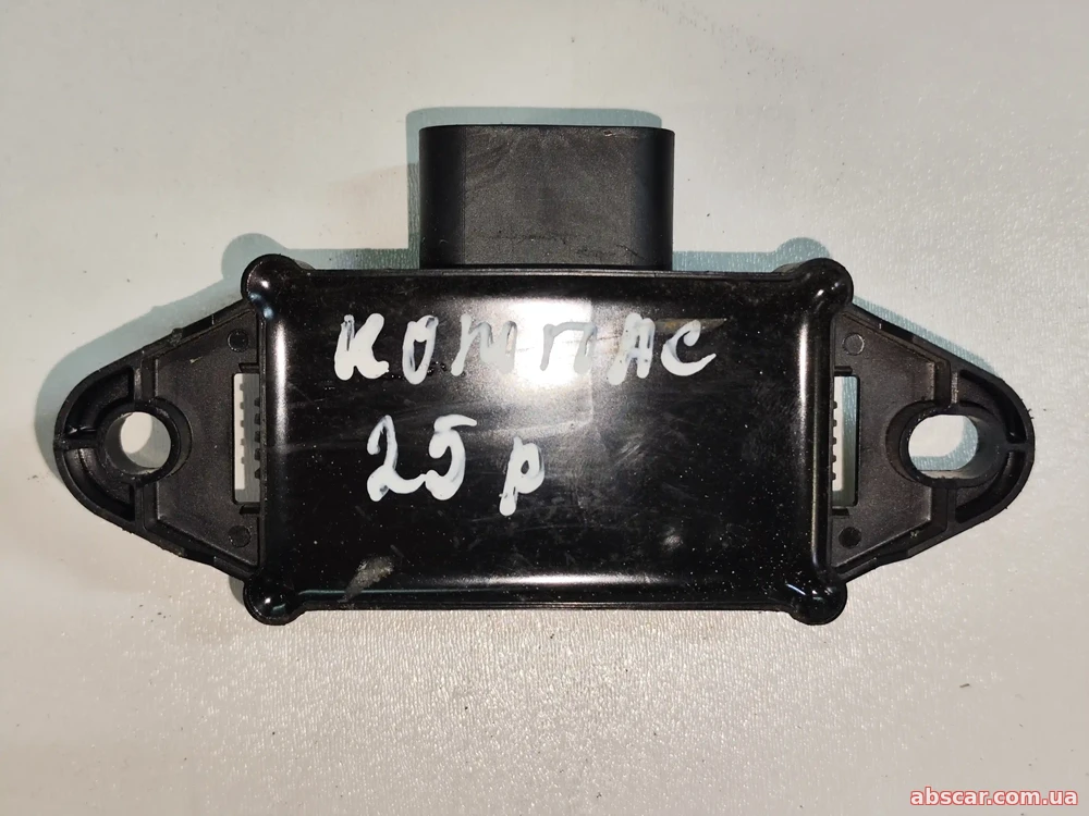 Блок керування паливним насосом Jeep Compass 23-25 2.0 68434538AA