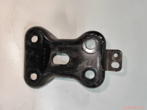 Кронштейн подовжнього важеля задній Jeep Compass 17-24 68246683AA