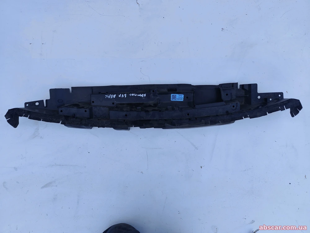 Дефлектор радіатора верхній Jeep Compass 23-26 2.0T 68443380AA