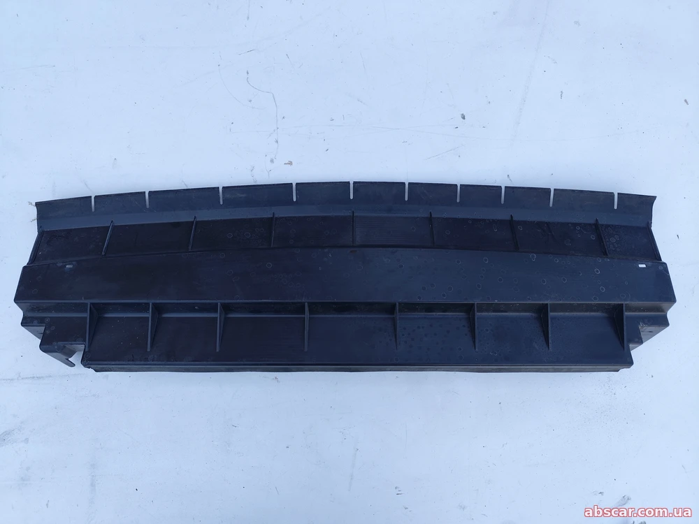 Дефлектор радіатора нижній Jeep Compass 23-26 2.0T 68443381AA