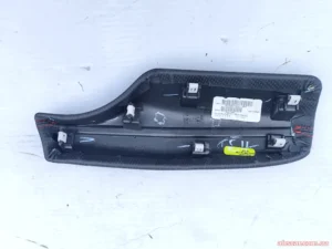 Накладка передньої панелі ліва верхня Jeep Compass 22-26 чорна шкіра 7JK431X9AA