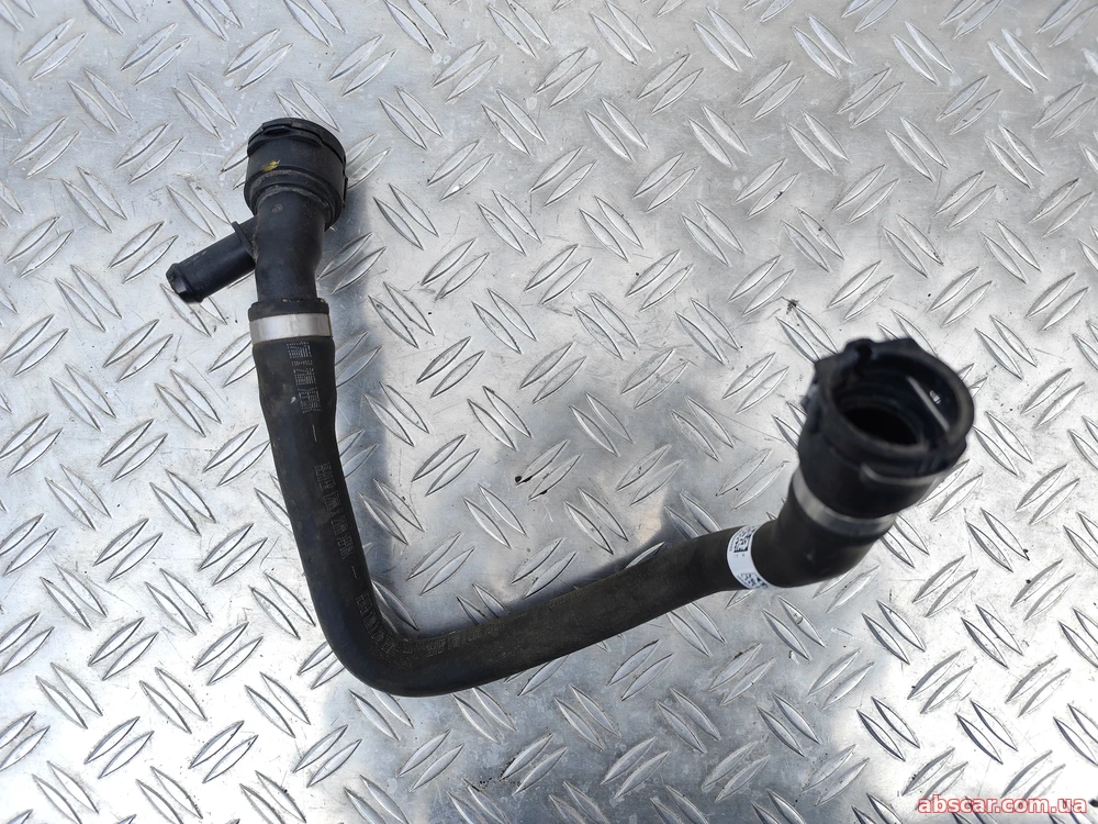 Патрубок радиатора интеркулера нижний Jeep Compass 23-26 68444064AA