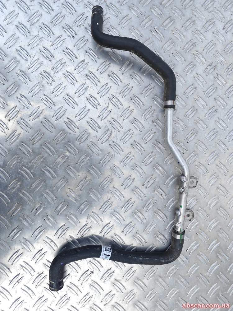 Патрубок системи охолодження Jeep Compass 23-26 68444065AA