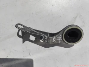 Кронштейн глушника задній правий Jeep Compass 23-26 2.0T 57008579AA